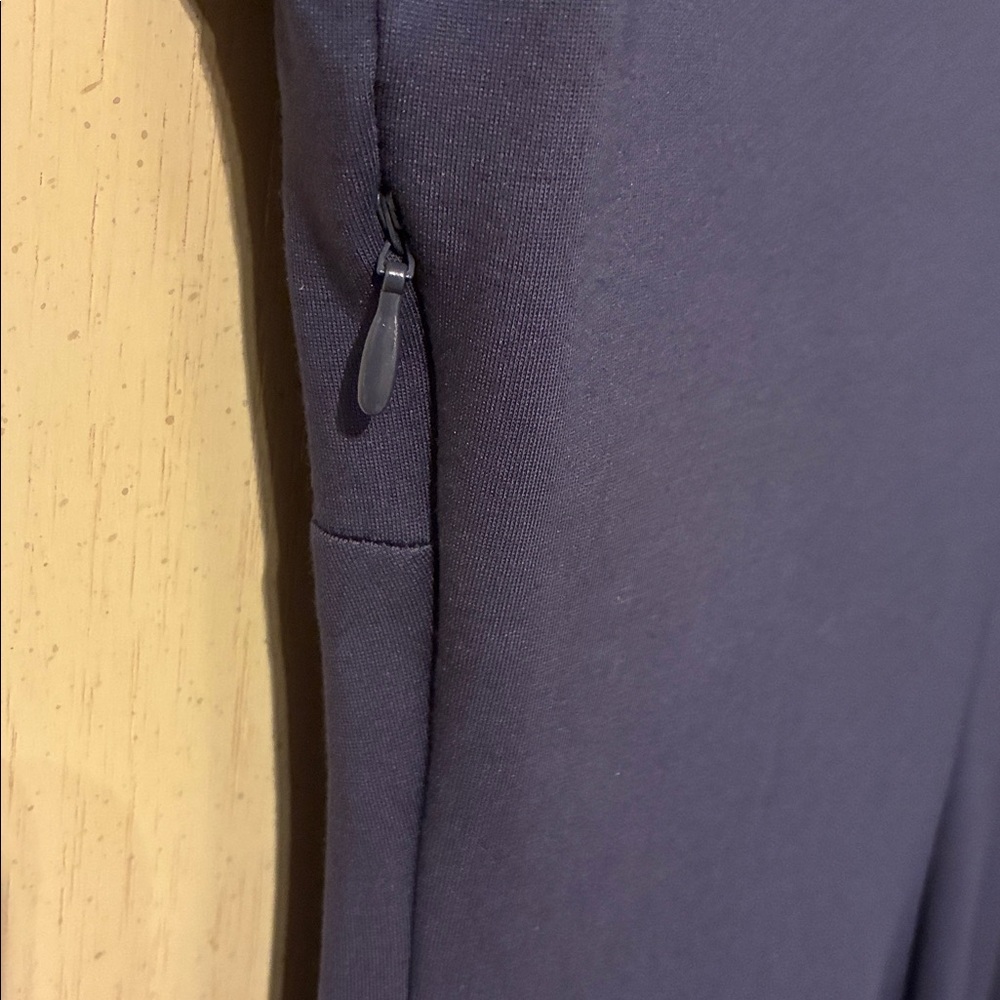 Halston Heritage -Solid Pointe- Navy - image 5